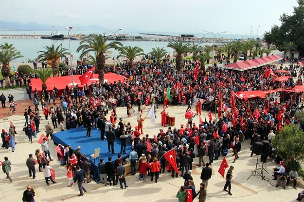 Alanya’da binlerce kişi Afrin’e destek için yürüdü