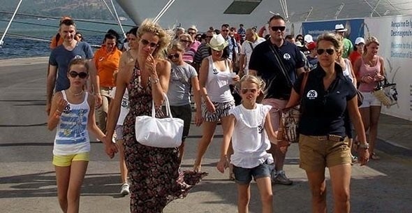 13- Fransa

Listenin 13'üncü sırasında Fransız turistler yer aldı.

Fransa'dan gelen turist sayısı yüzde 4 artarak 555 binden 578 bine çıktı.