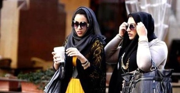 8- Irak

Komşu ülkelerimiz arasında yer alan Irak listede sekizinci sırada yer aldı.

Türkiye'ye gelen Iraklı turist sayısı 2017'de yaklaşık iki kat artarak 896 bin olarak gerçekleşti.

2016 bu sayı 420 bin civarındaydı. Irak'tan gelen turist sayısı yüzde 113 artış gösterdi.