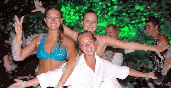 5- Bulgaristan

Türkiye'ye en çok turist gönderen ülkeler arasında beşinci sırada Bulgaristan yer aldı. Bulgaristan'dan gelen turist sayısı 2016'da 1.6 milyonken, 2017'de bu sayı 1.8 milyona çıktı. Böylece Bulgaristan'dan gelen turist sayısı yüzde 9 artmış oldu.