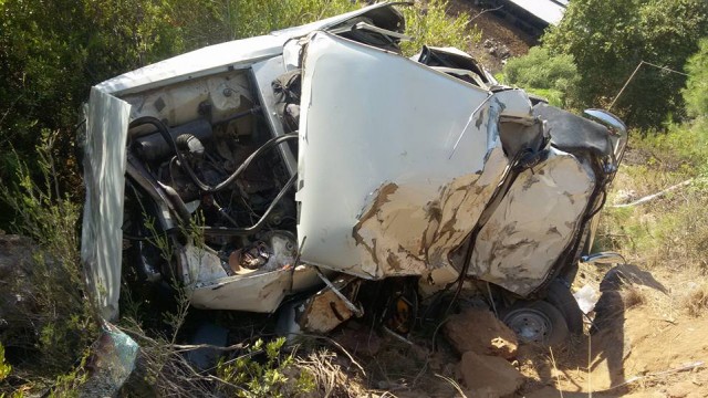 Mesut Aydoğan’ın yönetimindeki içinde 3 kişinin de bulunduğu 07 NJ 502 plakalı otomobil, yokuş aşağı ilerlediği sırada kontrolden çıkıp, uçuruma yuvarlandı.