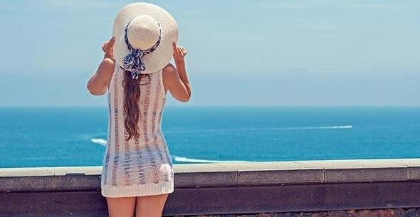 Türkiye'ye gelen yabancı turist sayısı yüzde 27.8 artarak 32 milyon 410 bine ulaştı. Peki ülkemizi en çok ziyaret eden vatandaşlar hangi ülkeden?

Geçen yıl turist sayısı 25.3 milyon olmuştu. Türkiye'nin turizm geliri ise bir önceki yıla göre yüzde 18.9 artarak 26.3 milyar dolar oldu.