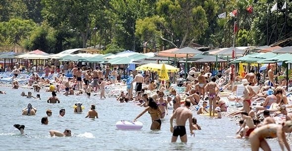 4- Gürcistan

2017'de Gürcistan'dan gelen turist sayısı 2.2 milyondan 2.4 milyona yükseldi. Nüfus kağıdı ile turistlerin seyahat edebildiği ülkeden gelen turist sayısı yüzde 10 artmış oldu.