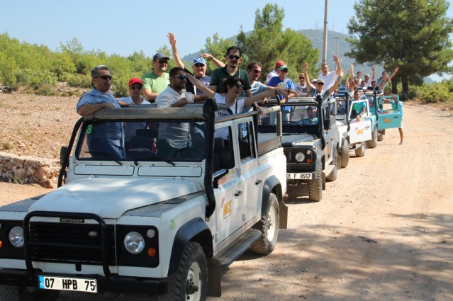 BAKA projesiyle sırt çantalı turistler Toroslar’ın eteklerinde dolaşacak. Alanya Turistik İşletmeciler Derneği Başkanı Burhan Sili, "Projeyle 20 bin adet Trekking, bisiklet ve off-road parkur haritası bastırdık" dedi.