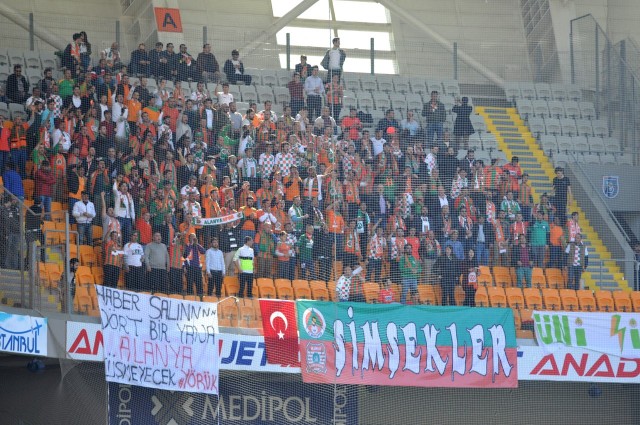Alanya'dan takımımızı desteklemeye giden taraftarlar maç boyunca susmadılar.