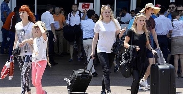 19- Polonya

Polonya'dan gelen turist sayısı 2016'ya göre yüzde 43 artarak 205 binden 296 bine çıktı.