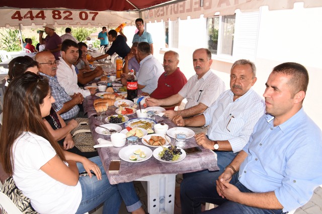 "Partililer ve mesai arkadaşlarımız ile bir araya gelmekten mutlu oldum. Yaylada birlikte yemek yedik ve seçimlerden bugüne sohbet ettik. Bundan sonra yaylada düzenlediğimiz bu yemeği geleneksel olarak devam ettireceğiz