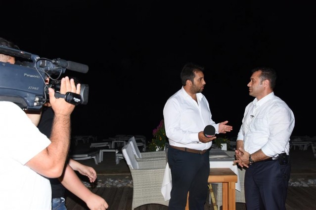 Avrupa’daki engelli turist potansiyelini Alanya’ya çekmek için her türlü altyapıyı tamamlamaya çalıştıkların söyleyen Belediye Başkanı Yücel, “Alanya 

Belediyesi Engelsiz Park ve Yaşam Merkezi’mizde engelli vatandaşlarımız ve yakınlarına, el sanatları, fizyoterapi, psikolojik destek, ulaşım, sağlık gibi 

birçok alanda hizmet sunuyoruz.