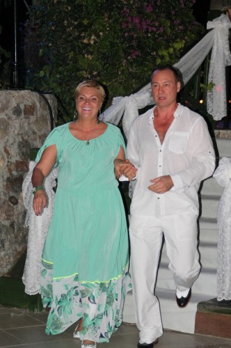 Yeşilçam’ın tanınmış simalarından ve Türk Sinema Vakfı (TÜRSAV) Başkanı Selda Alkor da Alanya’nın bir ilçe olarak kalmış olmasından dolayı rahatsızlık duyduğunu ifade ederek, “Alanya öyle bir hale gelmiş ve büyümüş ki hala ilçe konumunda bırakılması hayret verici. Böylesine güzel bir şehirde film festivalinin başlatılmış olması ise beni oldukça heyecanlandırıyor” dedi.