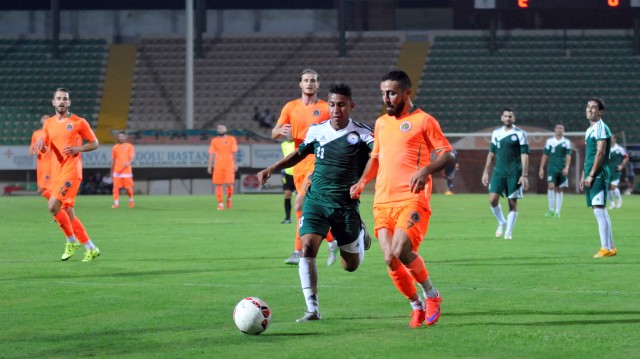 54'üncü dakikada Tayfur'un soldan ortasında Gökay'ın vuruşu ağlara gitti:3-0.