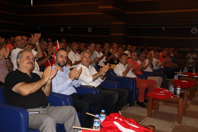 gözü dönmüş fırsatçıların vatanımıza milletimize hizmet etmemizi engelleyici saldırılarına sebatla direnmeye devam edeceğimizi,
odamızı kaosa sürüklemek isteyenlerin tuzağına düşmeyeceğimizi,
birlik ve beraberliğimizi daha da güçlendirerek çıktığımız bu süreçten Alanya Ticaret ve Sanayi Odası olarak bizi biz yapan, bizi ayakta tutan unsurları unutmadan demokrasiden, milletimizden, devletimizden yana olmaya devam ederek daha fazla çalışarak daha fazla üretereceğimizi,
başta ülkemiz ve milletimiz olmak üzere alanya için daha büyük bir azimle çalışacak ve Türkiye’yi büyük hedeflerine taşıma yolunda katkı sağlayacağımızı,