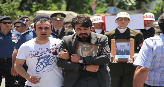 Askeri törenle helallik için şehit annesinin evine götürülen şehit Zencirli’nin naaşı daha sonra Antalya Büyükşehir Belediyesi Alanya Mezarlığı’ndaki Asri Mezarlık Camii’ne getirildi. Öğle namazının ardından şehit için mezarlık yanındaki alanda cenaze namazı kılındı.