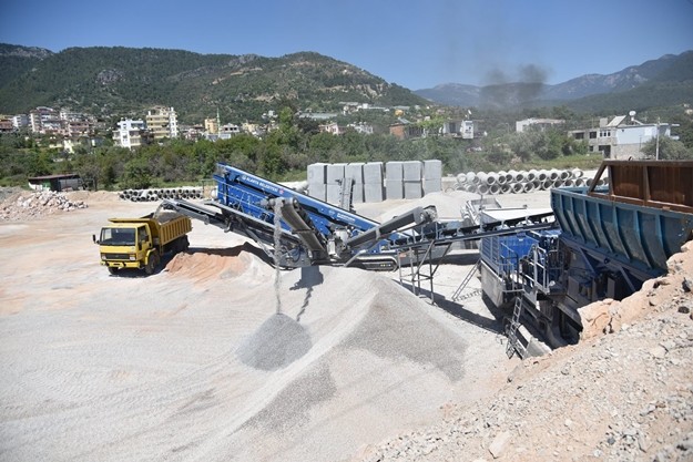 Alanya Belediye Başkanı Adem Murat Yücel, 24 Mayıs Çarşamba günü yapılacak toplu açılış ve temel atma töreni için Alanya’yı ziyaret edecek MHP Genel Başkanı Dr. Devlet Bahçeli’nin programıyla ilgili açıklamada bulundu