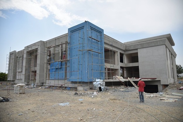 Belediye Başkanı Yücel, “Genel Başkanımız Sayın Dr. Devlet Bahçeli, 24 Mayıs Çarşamba günü (yarın) saat 12.30’da Belediye Binası arkasında düzenleyeceğimiz Toplu Açılış ve Temel Atma programımıza katılmak üzere Alanya’ya teşrif edeceklerdir.” dedi.