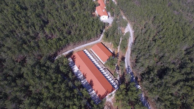 Sosyal Belediyecilikte ülke standartlarını aştıklarını dile getiren Yücel; “Restorasyon çalışmalarından, engelsiz kent uygulamalarımıza, mutfak mirası projelerimize ve sosyal belediyeciliğin en güzel örnekleri olan destek kart, mobil sağlık aracı, evde bakım hizmetlerimiz, mobil kısırlaştırma aracımıza kadar burada saymakla bitiremeyeceğimiz çok önemli hizmetleri Alanya halkıyla buluşturduk.