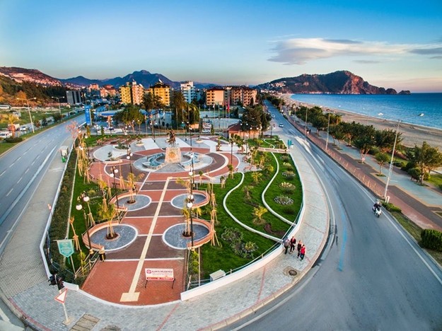 Milliyetçi Hareket Partisi Genel Başkanı Devlet Bahçeli, Alanya Belediye Başkanı Adem Murat Yücel’in 3 yılda 304 Milyon TL yatırımla Alanya’ya kazandırdığı 216 dev eser ve projenin açılış ve temel atma törenini gerçekleştirmek için yarın Alanya’ya geliyor. Başkan Yücel, toplu açılış ve temel atma törenine tüm Alanya halkını davet etti.