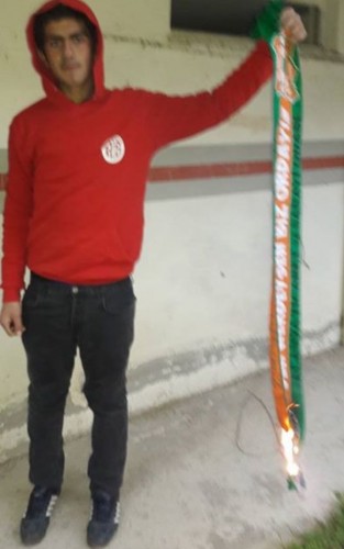 Alanyaspor atkılarını da yaktılar.