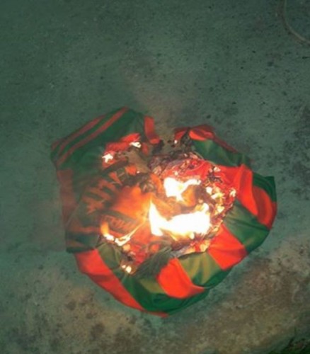 İşte ateşe verilen formalar