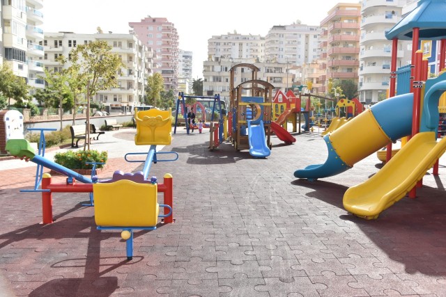 Alanya Belediyesi  gittikçe üreten, ürettikçe büyüyen, büyüdükçe de  gelişen bir yapısıyla halkımızın refah seviyesine, huzuruna mutluluğuna katkı sağlamak için çalışmalarımıza devam ediyoruz.