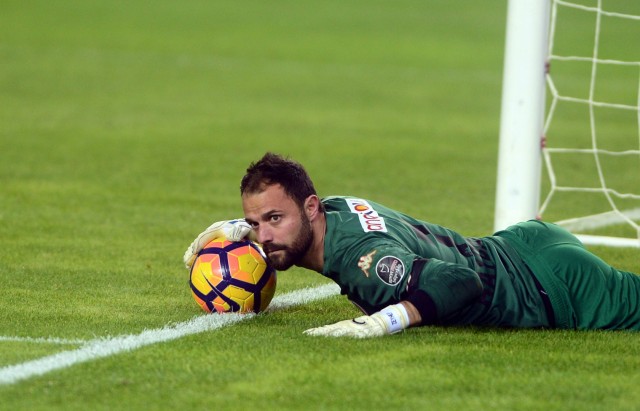 Temsilcimiz Aytemiz Alanyaspor'un kalecisi Haydar Yılmaz, Trabzonspor maçında yaptığı kurtarışlarla sosyal medyaya damga vurdu.