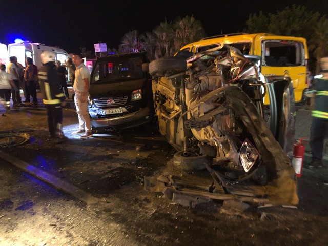 Kaza bugün akşam saat 22.30 sıralarında Alanya ilçesi Payallar mevkiinde meydana geldi.