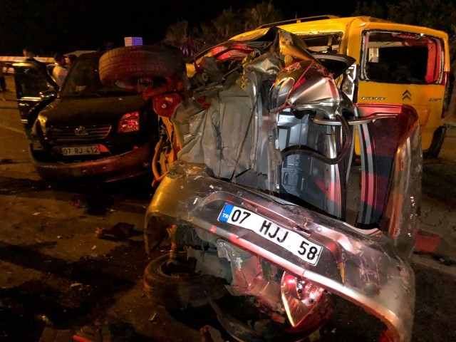 İşte Alanya'daki korkunç kazanın fotoğrafları