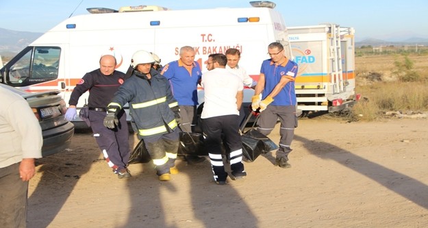 Olayın ardından bölgeye çok sayıda itfaiye, jandarma, AFAD ve sağlık ekipleri sevk edildi. Bölgede Manavgat Kaymakamı Mustafa Yiğit ve diğer yetkililer incelemelerde bulunuyor.