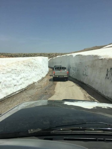 Sıcak havadan kurtulmanın yollarını arayan Alanyalılar yaylalara gittiklerinde ise çok farklı bir manzara ile karşılaşıyorlar. 

-Payallar-