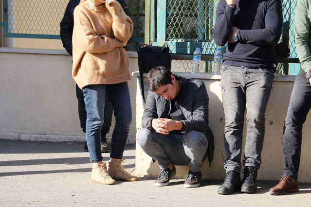 Geçirdiği trafik kazasında arkadaşı ile birlikte hayatını kaybeden 'Tek Teker' lakaplı Arif Razgatlıoğlu'nun cenazesini oğulları ve Kenan Sofuoğlu aldı. Razgatlıoğlu’nun milli motosikletçi oğlu Toprak Razgatlıoğlu, gözyaşlarını tutamadı. Aileye başsağlığı dileyen Kenan Sofuoğlu, "Bu şekilde hayatını kaybetmesi bizi çok etkiledi ve üzdü" dedi.