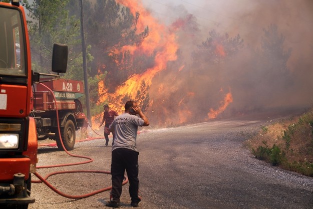 Edinilen bilgiye göre, Alanya’nın Sapadere Kanyonu mevkiinde bugün saat 10.00 sıralarında henüz bilinmeyen nedenle orman yangını çıktı.