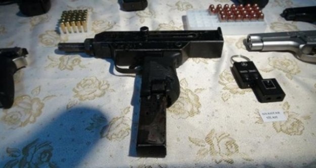 SUİKAST SİLAHI İLE YAKALANDILAR