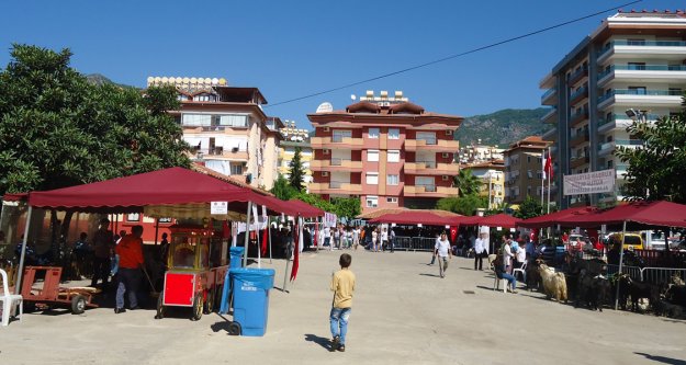 ALANYA BELEDİYESİ 4 NOKTADA ÜCRETSİZ KURBAN KESİMİ YAPACAK