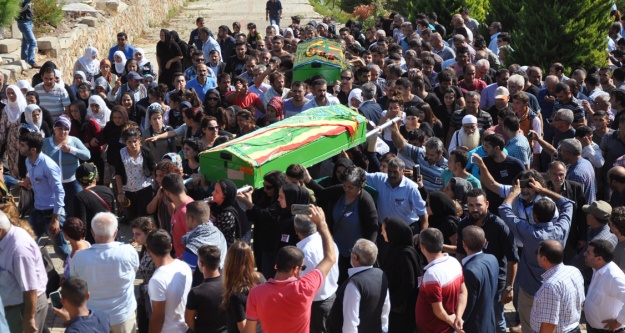 3 CENAZEYE O PAÇAVRAYI YİNE ASTILAR