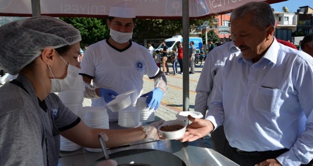 BÜYÜKŞEHİR'DEN ALANYA'YA AŞURE JESTİ