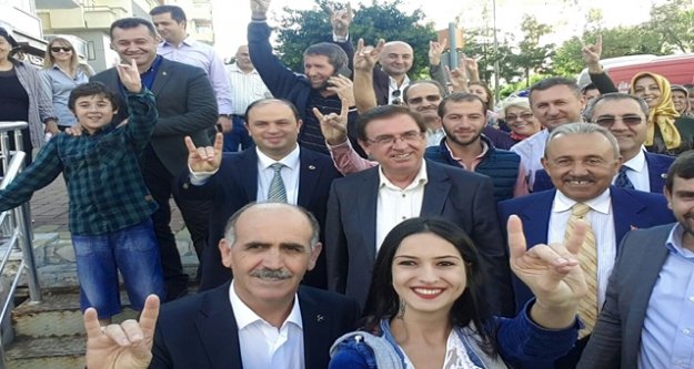 CAFER HOCA AŞURE DAĞITTI