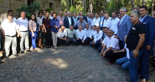 ÇAVUŞOĞLU: 2001 RUHU İLE SAHAYA İNİYORUZ