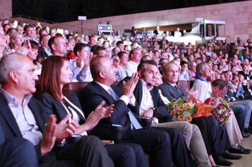 ÇAVUŞOĞLU'NDAN SEYAHAT ACENTELERİNE GÜVENCE