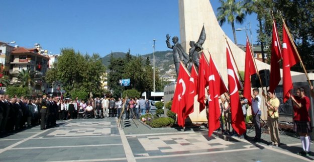 CUMHURİYET BAYRAMI ALANYA'DA BÖYLE KUTLANDI