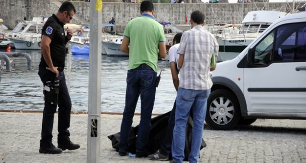 DENİZDE KADIN CESEDİ BULUNDU