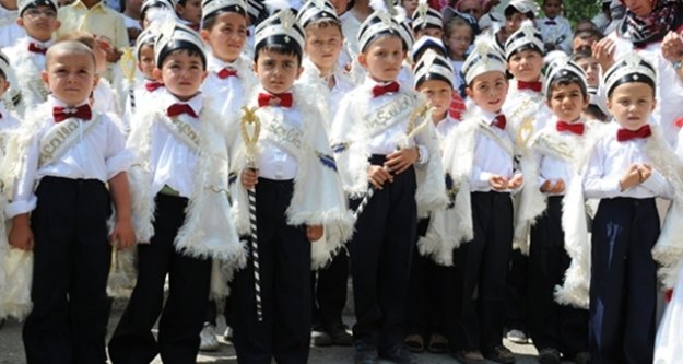 DEV HİZMET: ÜCRETSİZ SÜNNET ŞÖLENİ