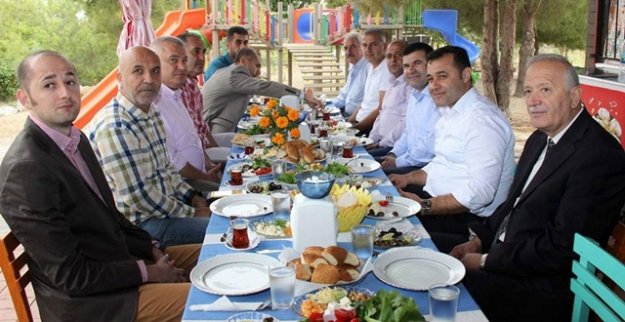 ESNAFIN SORUNLARINI BAŞKANLARDAN DİNLEDİLER