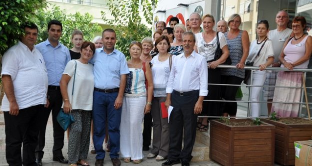 GÖNÜL PINARI GİYDİRMEYE DEVAM EDİYOR