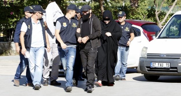 IŞİD ŞÜPHELİSİ 3 KİŞİ ADLİYEYE SEVK EDİLDİ