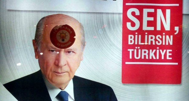 KAYA'DAN AFİŞ TEPKİSİ: ADAM OLUN