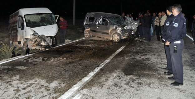 KORKUNÇ KAZA: 6 YARALI VAR