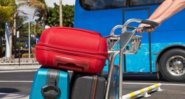 OTOBÜS YOLCULARI BAYRAMDA ANTALYA'YI ESGEÇTİ