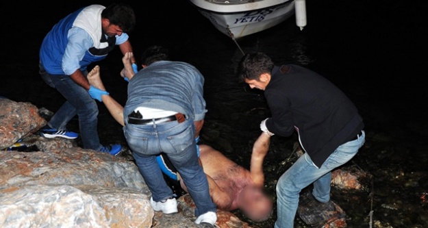 POLİS KIYIYA VURAN CESEDİN İZİNİ SÜRÜYOR