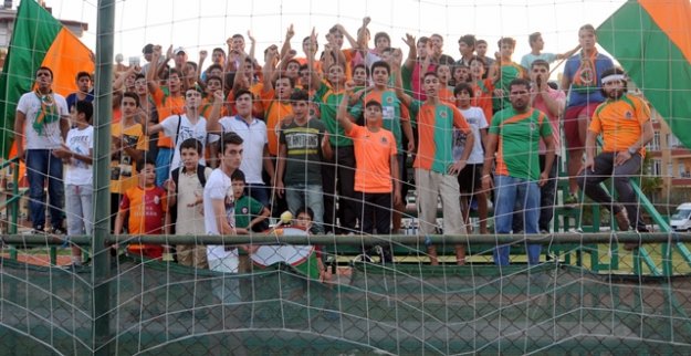 ŞİMŞEKLER ALANYASPOR'A MORAL VERDİLER