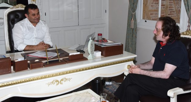 YÜCEL, İRAN TELEVİZYONUNA ALANYA'YI ANLATTI