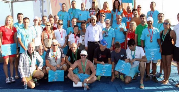 YÜZME MARATONU BAŞARIYLA TAMAMLANDI